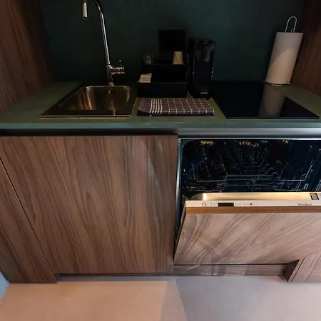 Mia Experience Aparthotel 4*