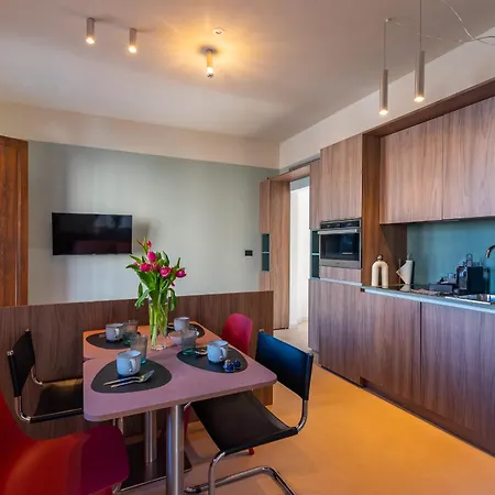 Mia Experience Apart Otel 4*